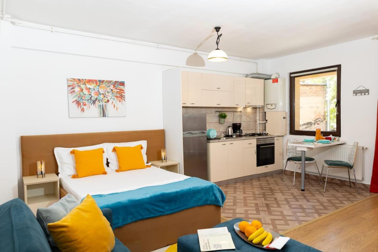 Studio Deluxe Uniri Бухарест Екстер'єр фото